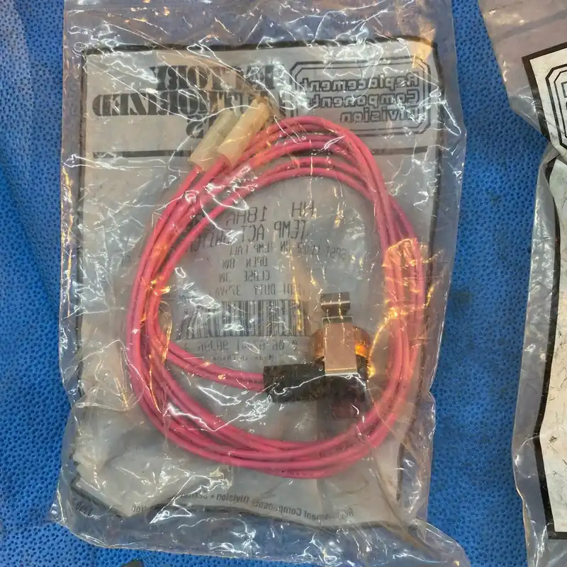 CARRIER HH18HA083 Temp Actuated Switch