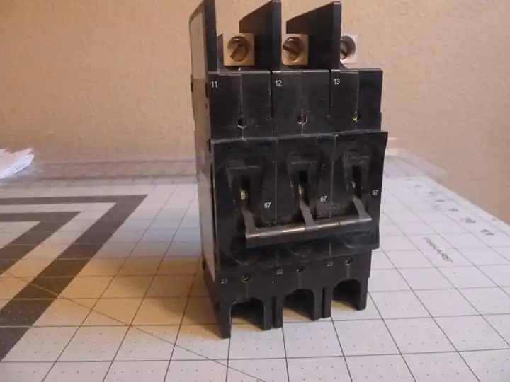 CARRIER HH83XB609 Circuit Breaker