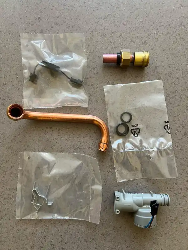 Bosch 87074061040 Therm Universal Hydro Generator