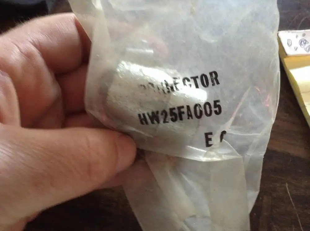 Carrier HW25FA005 Connector