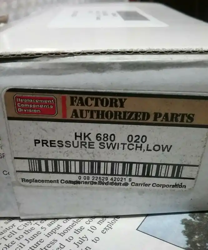CARRIER HK680020 Low Pressure Switch