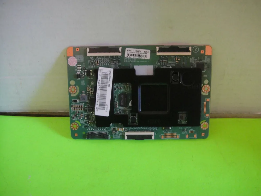 Samsung BN95-10516A LCD Panel