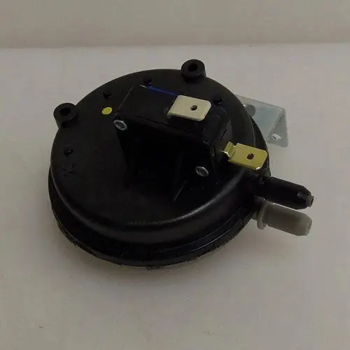 YORK S1-373-35261-000 Heat Exchanger or Air Pressure Switch