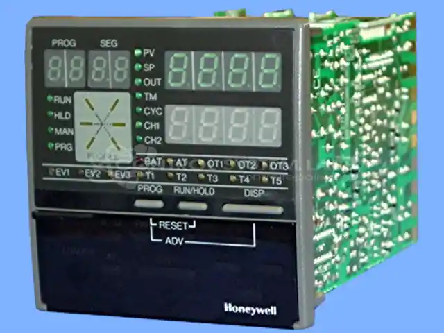 Honeywell P3010D0ES00100 DCP300 1/4 DIN Process Control