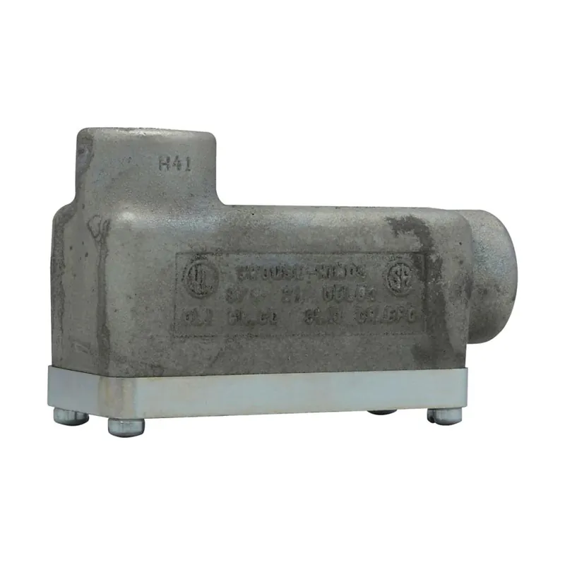 COOPER CROUSE HINDS OELB1 Condulet OE conduit outlet body with cover 1/2 inch